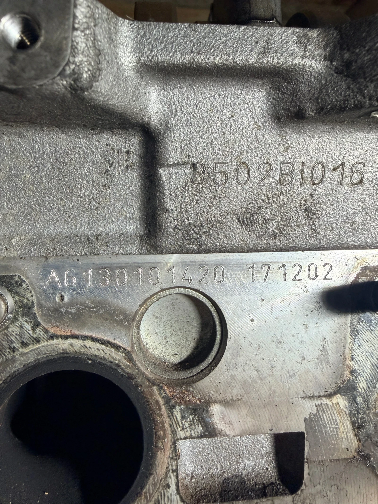 A6130101420 Глава MERCEDES BENZ E-CLASS W211 3.2CDI A6130101420 648.961 OM648, снимка 2 - Части - 54068676