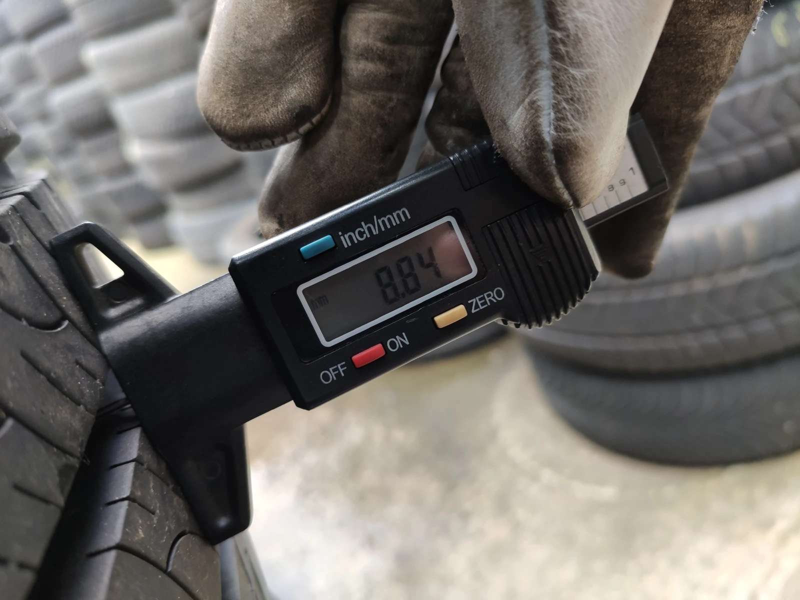 Гуми Летни 215/65R16, снимка 7 - Гуми и джанти - 53769012