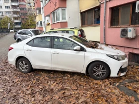 Toyota Corolla Седан, снимка 2