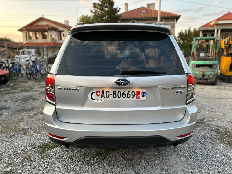 Subaru Forester 2.0D Swiss, снимка 9 - Автомобили и джипове - 47316079