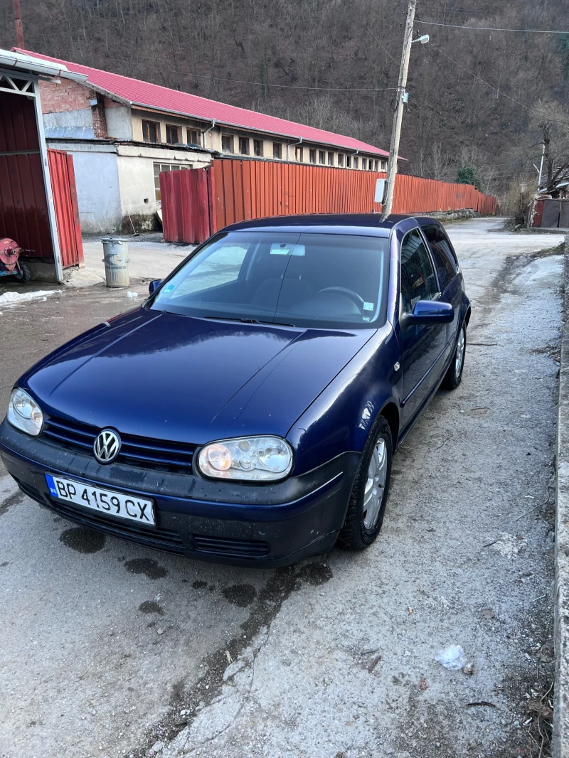 VW Golf, снимка 1 - Автомобили и джипове - 48029146