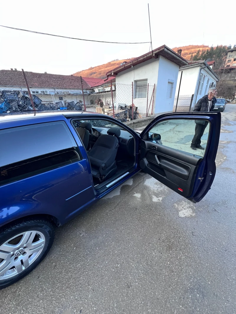 VW Golf, снимка 6 - Автомобили и джипове - 48029146