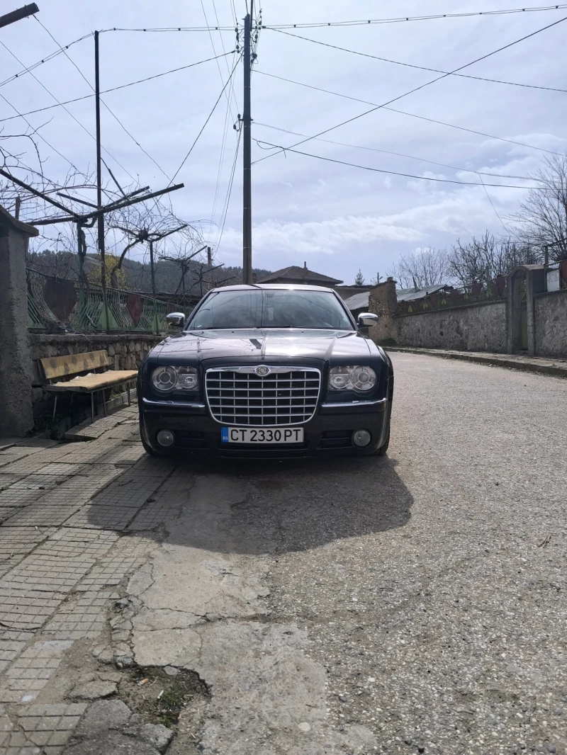 Chrysler 300c, снимка 1 - Автомобили и джипове - 49500550