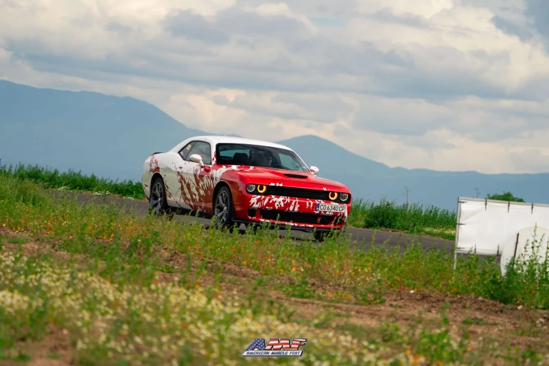 Dodge Challenger, снимка 3 - Автомобили и джипове - 51249010