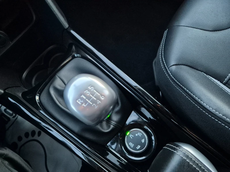 Peugeot 2008 1.5 HDI 74000km., снимка 11 - Автомобили и джипове - 52438497