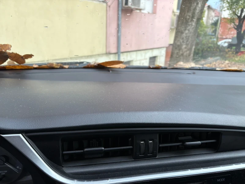 Toyota Corolla Седан, снимка 6 - Автомобили и джипове - 52446360