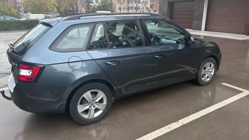 Skoda Fabia, снимка 10 - Автомобили и джипове - 52458911