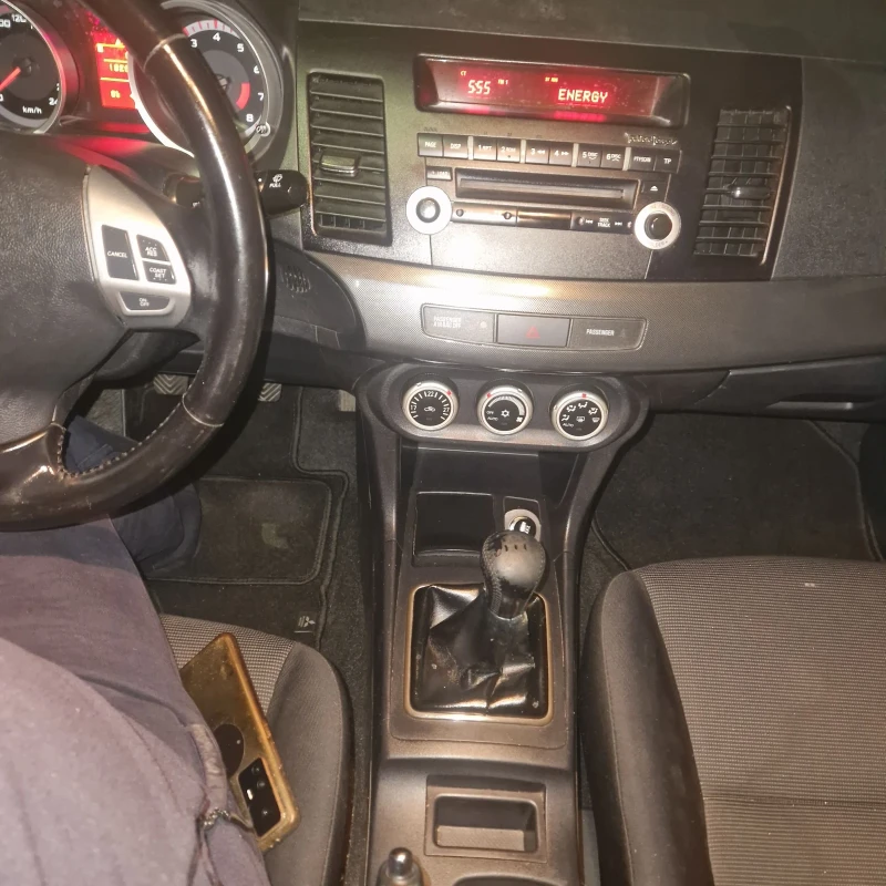 Mitsubishi Lancer 1, 8i швейцария, снимка 12 - Автомобили и джипове - 52484920