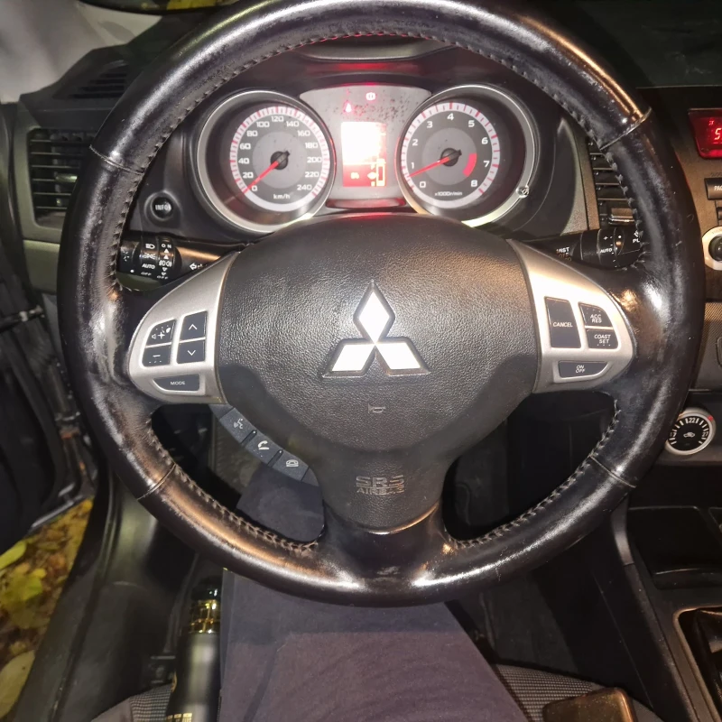 Mitsubishi Lancer 1, 8i швейцария, снимка 10 - Автомобили и джипове - 52484920