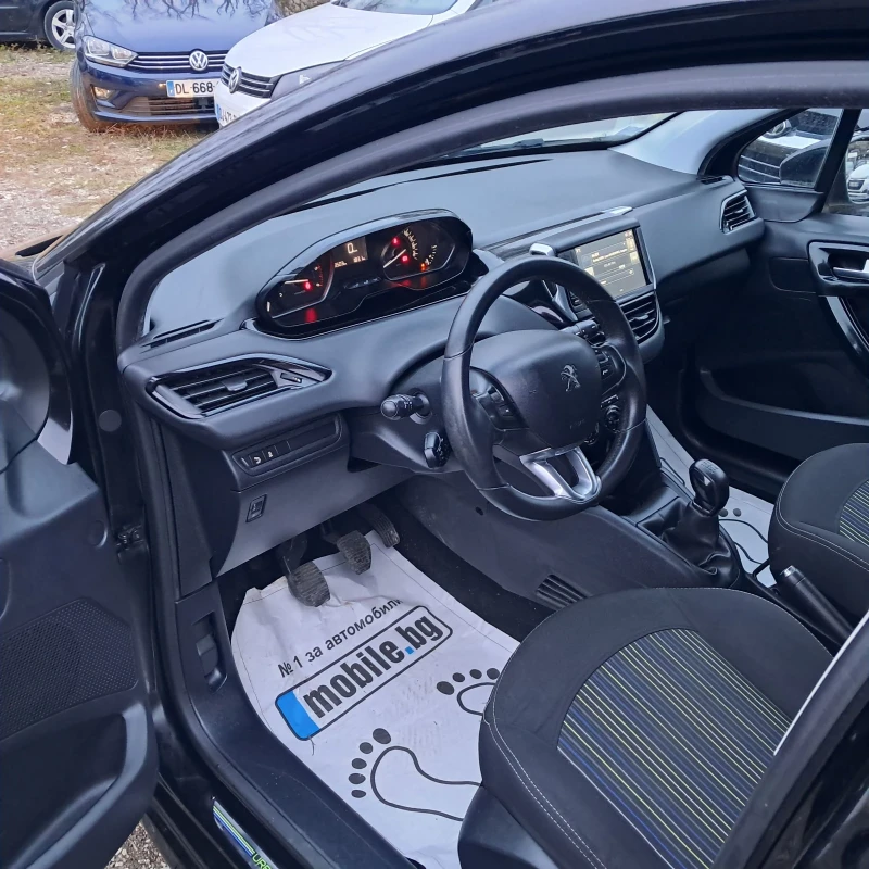 Peugeot 208  1.6 ehdi 92к.с.ЕВРО6, снимка 9 - Автомобили и джипове - 52885874