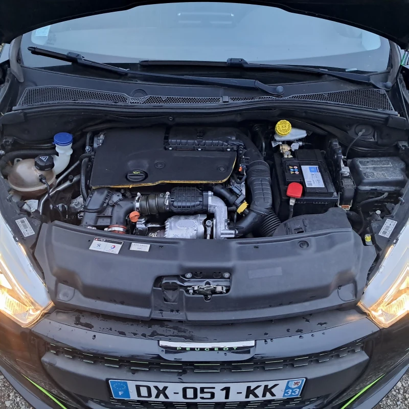 Peugeot 208  1.6 ehdi 92к.с.ЕВРО6, снимка 14 - Автомобили и джипове - 52885874