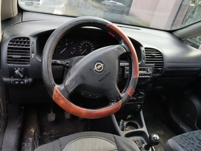 Opel Zafira, снимка 3 - Автомобили и джипове - 53234859