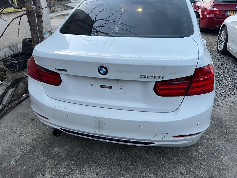 BMW 320 Бензин 4х4 , снимка 7 - Автомобили и джипове - 36277555