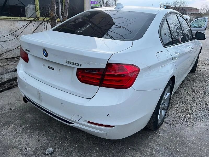 BMW 320 Бензин 4х4 , снимка 6 - Автомобили и джипове - 36277555