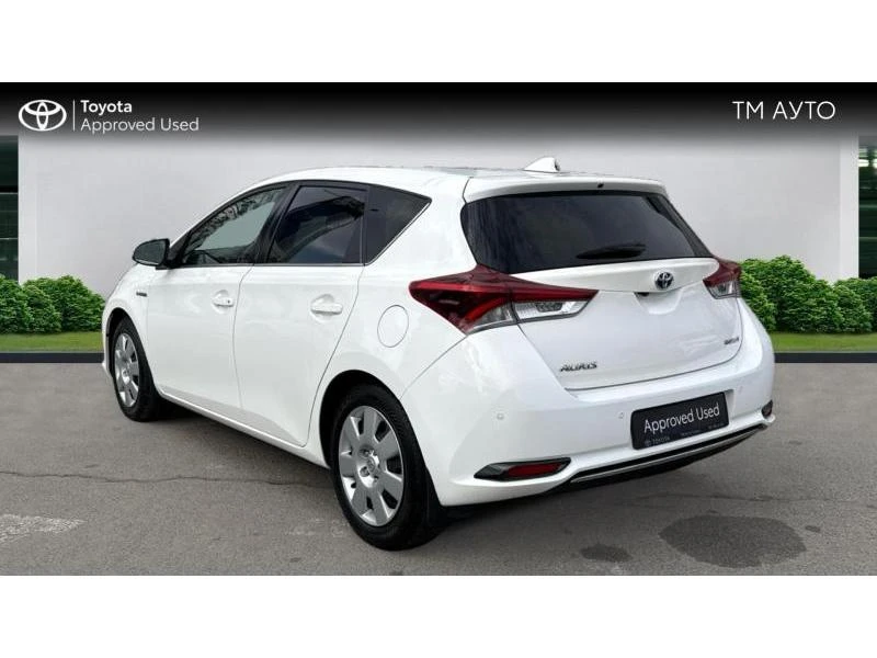 Toyota Auris 1.8 Hybrid CVT Luna - изображение 2