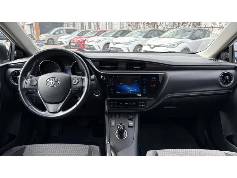 Toyota Auris 1.8 Hybrid CVT Luna - изображение 8