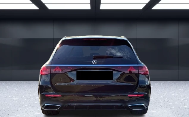 Mercedes-Benz E 220 d T 4Matic = AMG Line = Гаранция, снимка 2 - Автомобили и джипове - 54215735