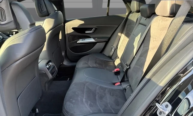 Mercedes-Benz E 220 d T 4Matic = AMG Line = Гаранция, снимка 8 - Автомобили и джипове - 54215735