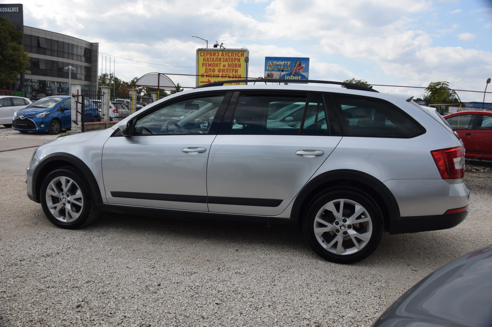 Skoda Octavia SCOUT 2.0TDI 184HP 4x4 - изображение 4