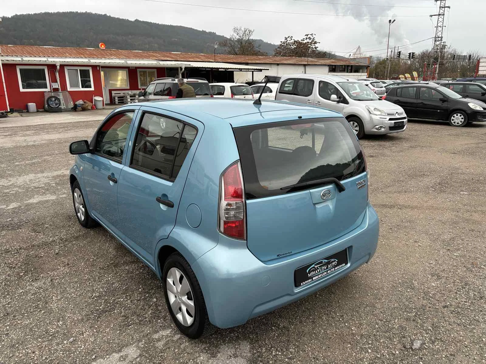 Daihatsu Sirion 1.0i УНИКАТ - изображение 5