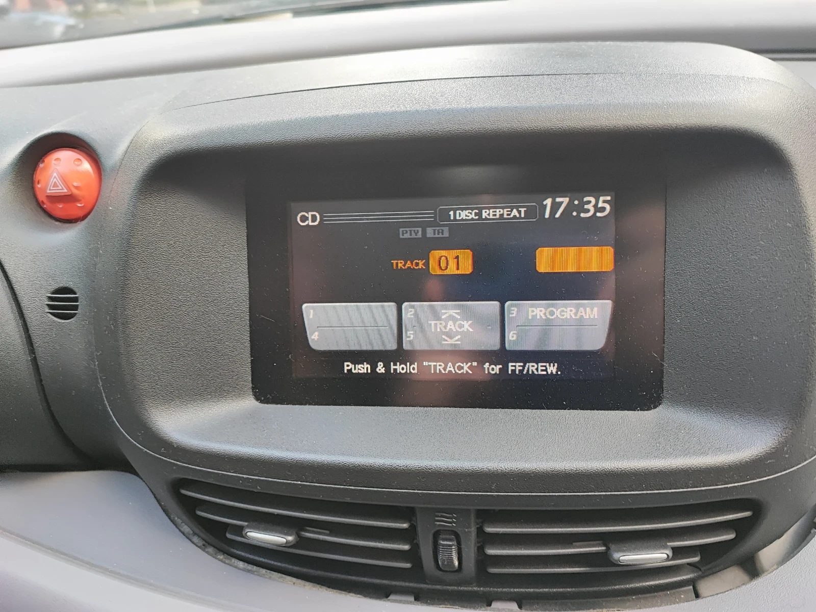 Nissan Almera tino  - изображение 9