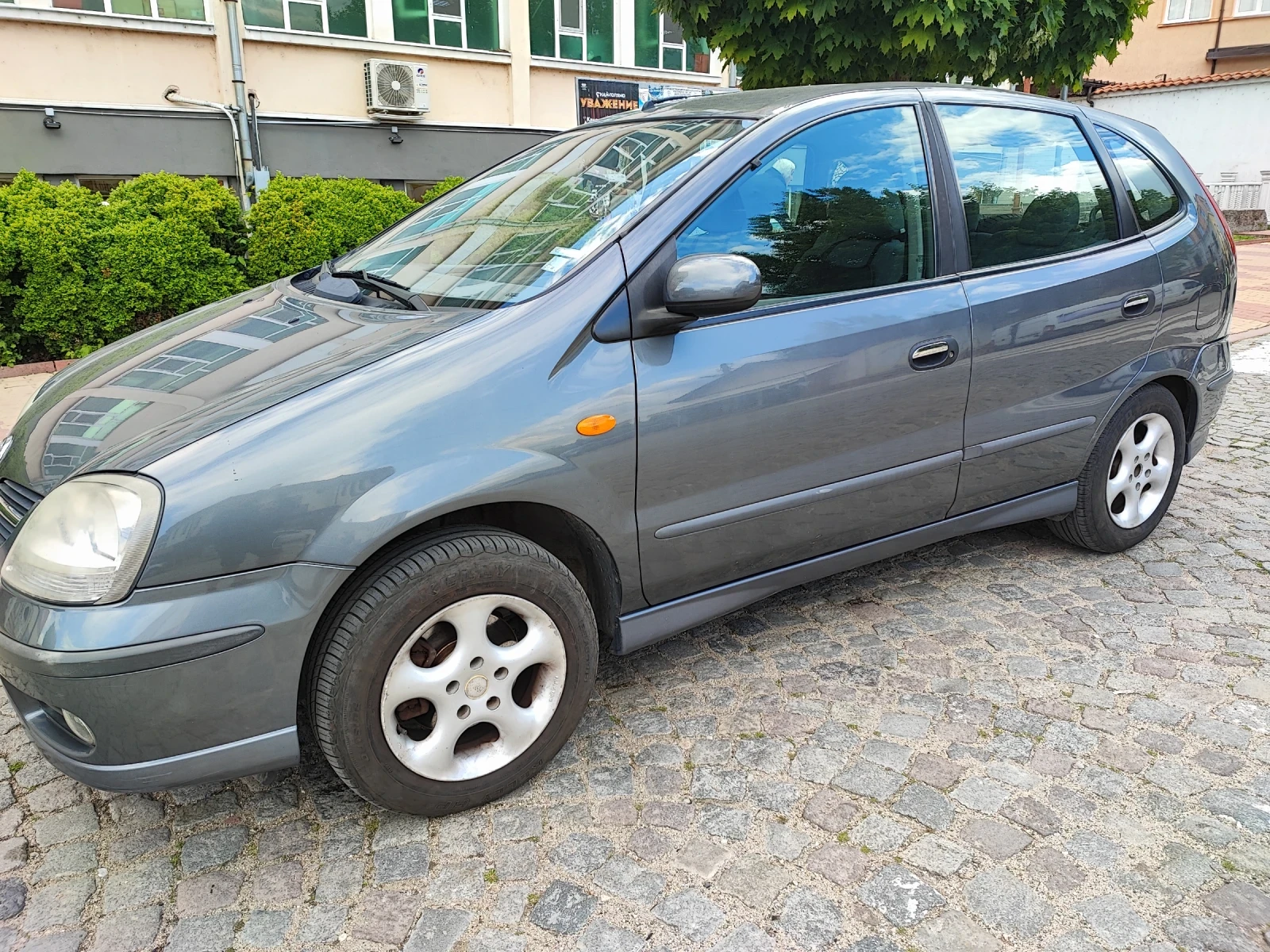 Nissan Almera tino  - изображение 4
