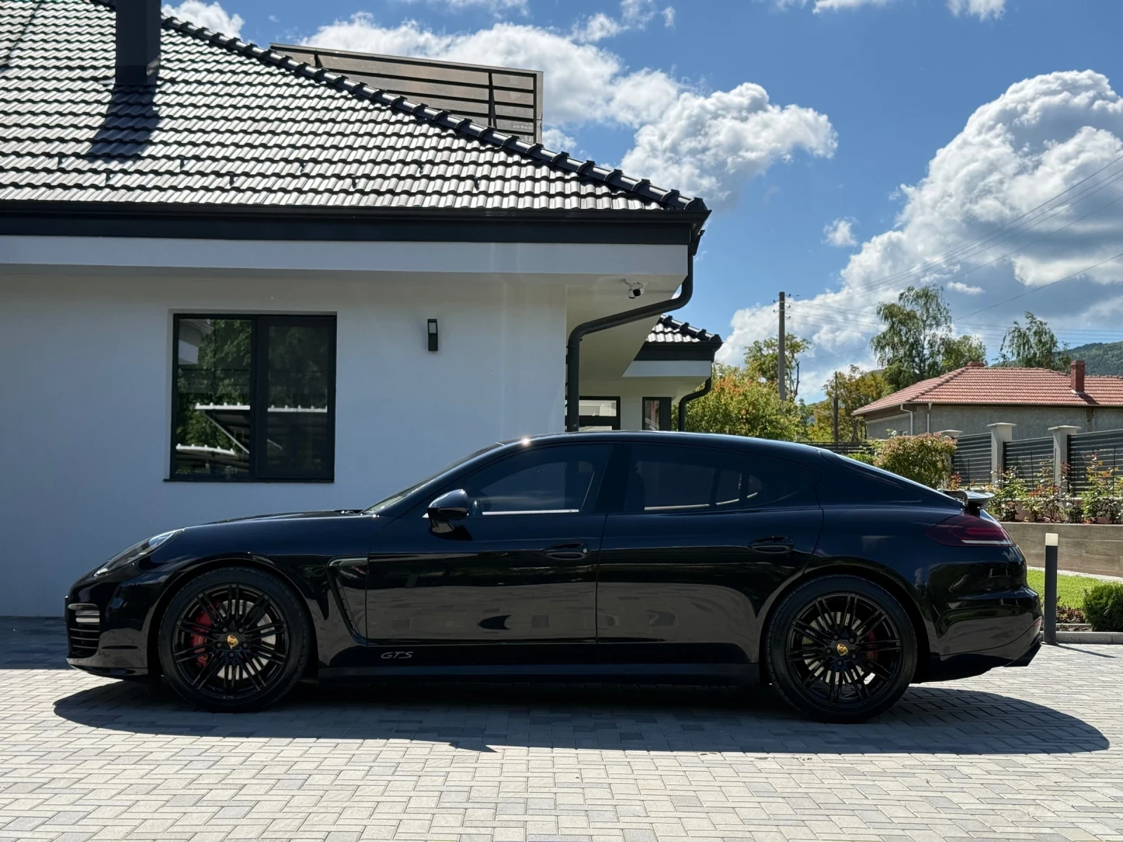 Porsche Panamera GTS 4x4 - изображение 4