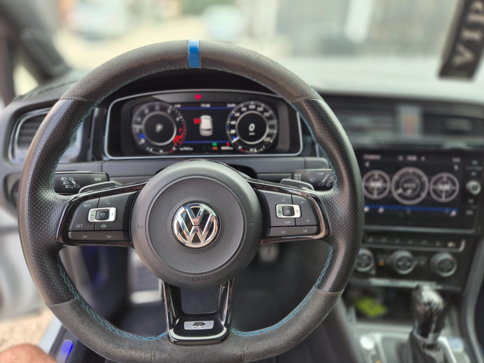 VW Golf GTI R SPORT - изображение 7