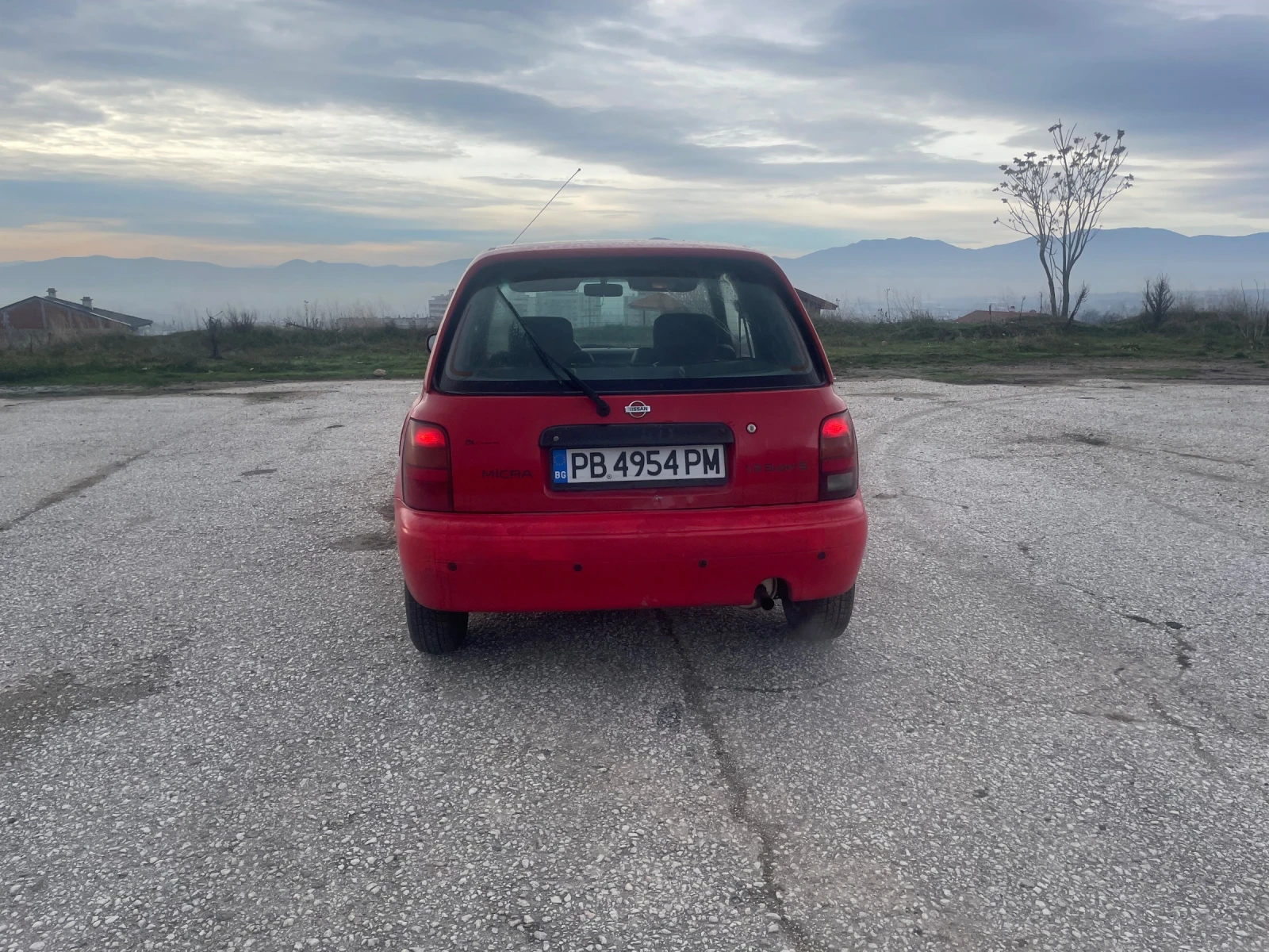 Nissan Micra 1.3i 75ks - изображение 4