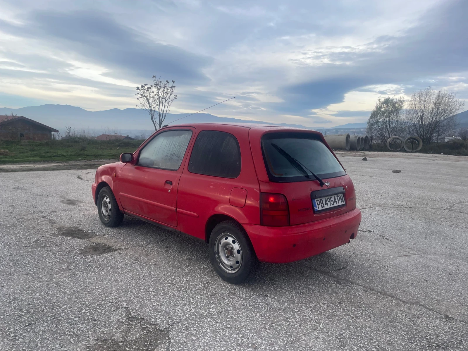 Nissan Micra 1.3i 75ks - изображение 3