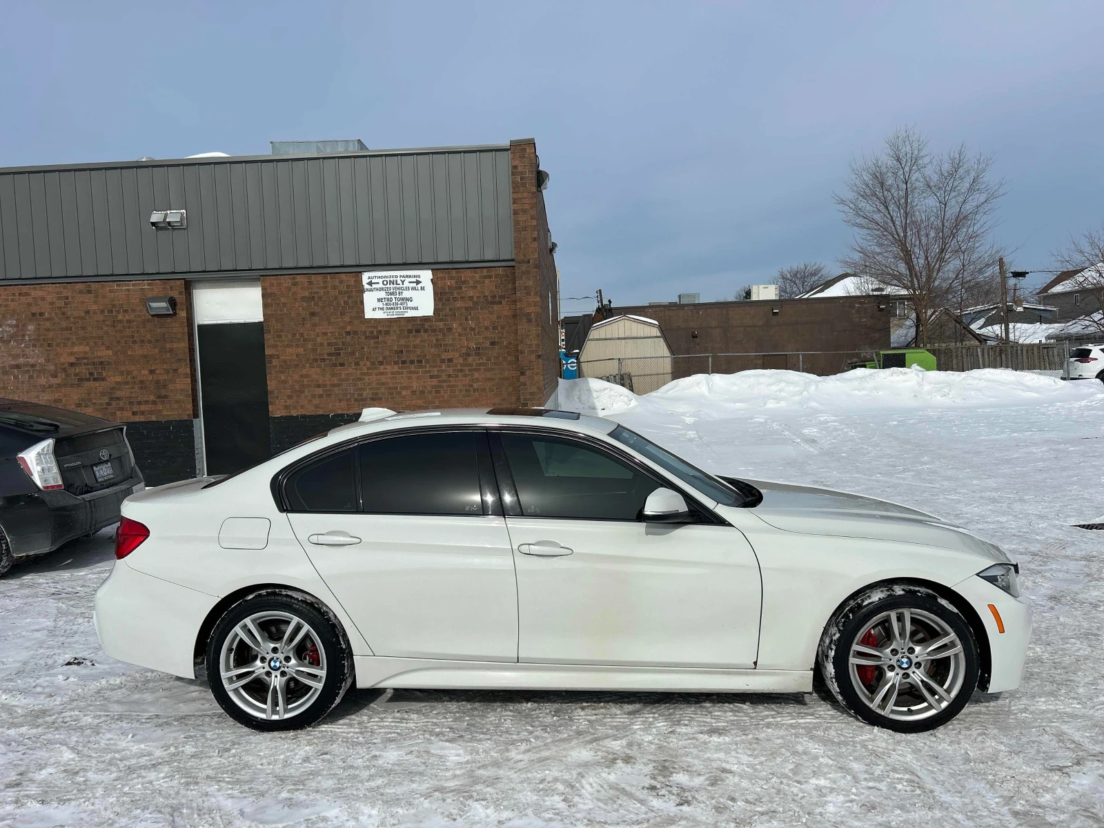 BMW 330 M PACK * * CARFAX * * АВТО КРЕДИТ * *  - изображение 4