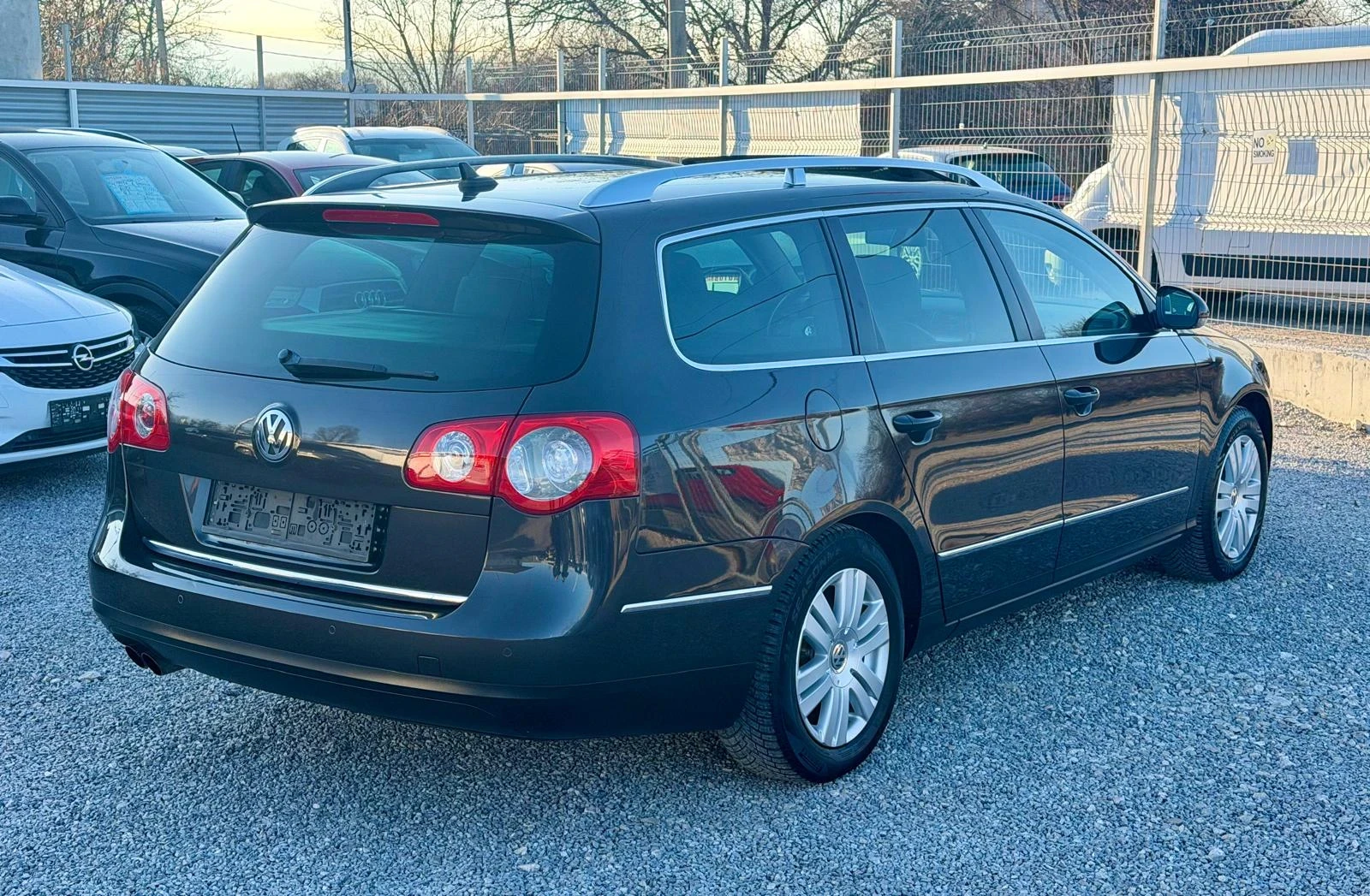 VW Passat HIGHLINE FULL MAX, снимка 5 - Автомобили и джипове - 54012355