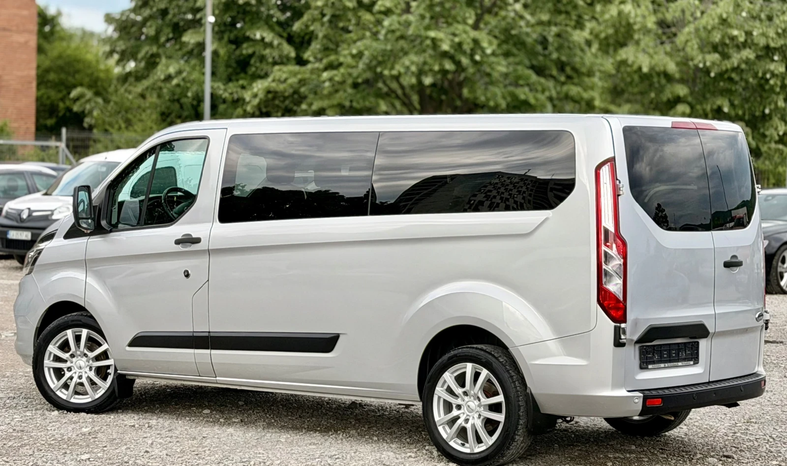 Ford Transit Custom 2.0D  * 8+ 1 Места * * Дълга База * * Климатроник , снимка 6 - Автомобили и джипове - 54656855