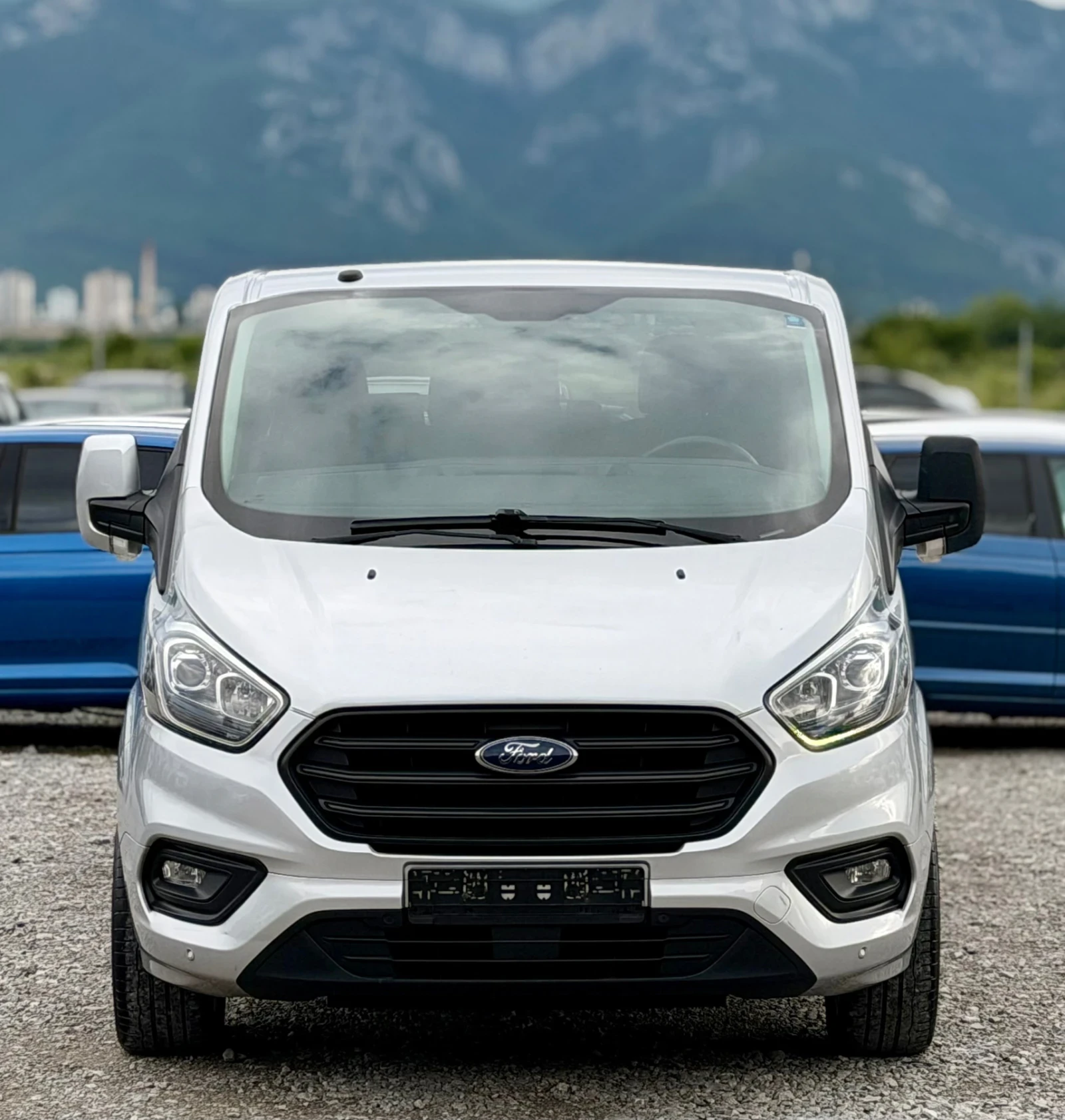 Ford Transit Custom 2.0D  * 8+ 1 Места * * Дълга База * * Климатроник , снимка 2 - Автомобили и джипове - 54656855