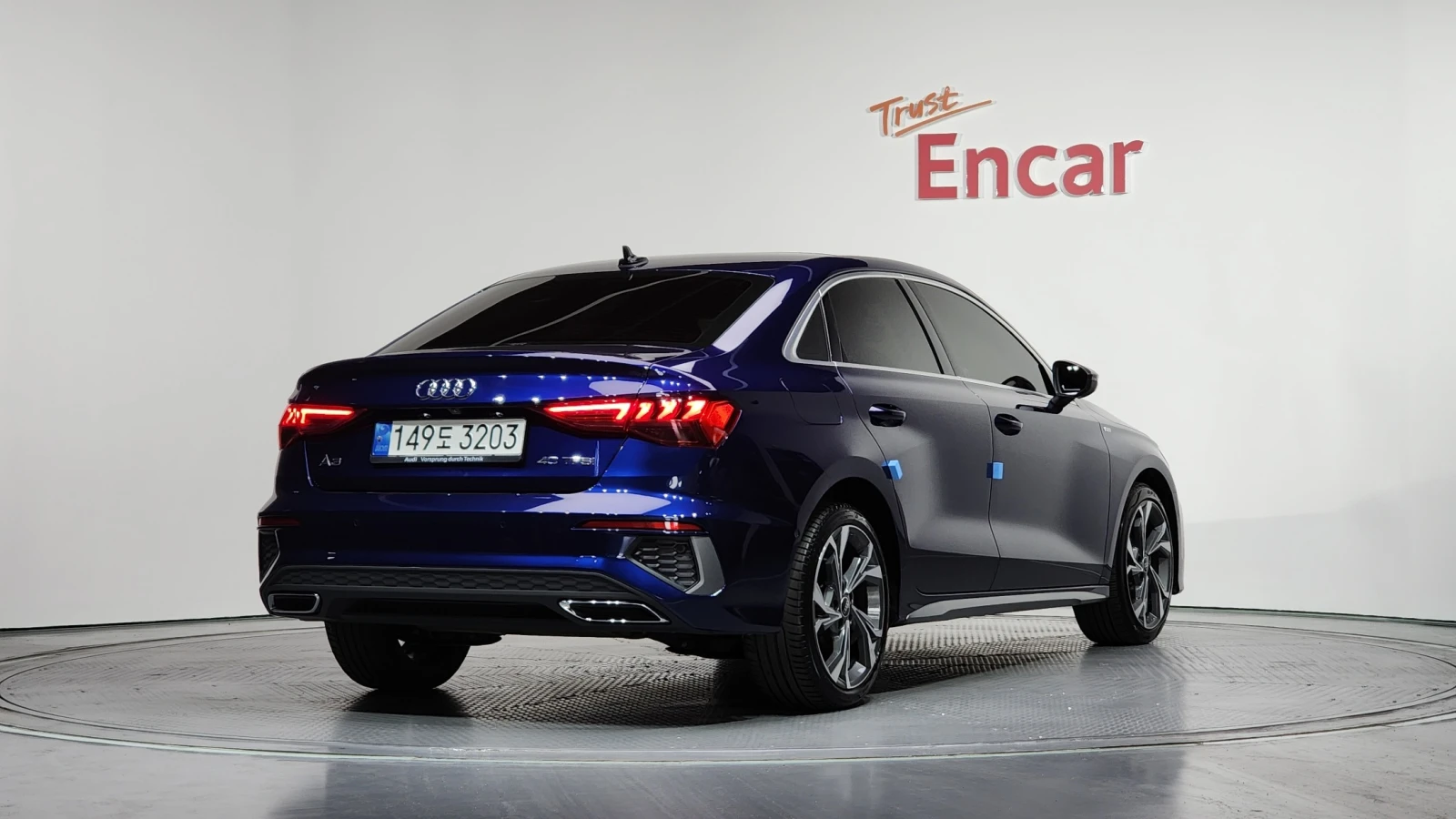 Audi A3 2.0 40 TFSI Premium, снимка 2 - Автомобили и джипове - 55198365