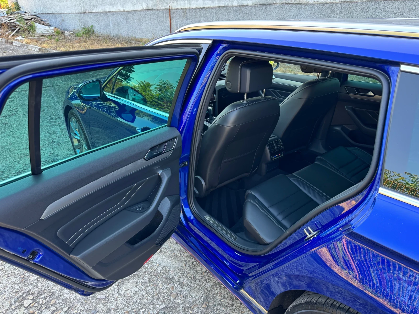 VW Passat 2.0TDI Rline Facelift Virtual 4Motion, снимка 7 - Автомобили и джипове - 55397008
