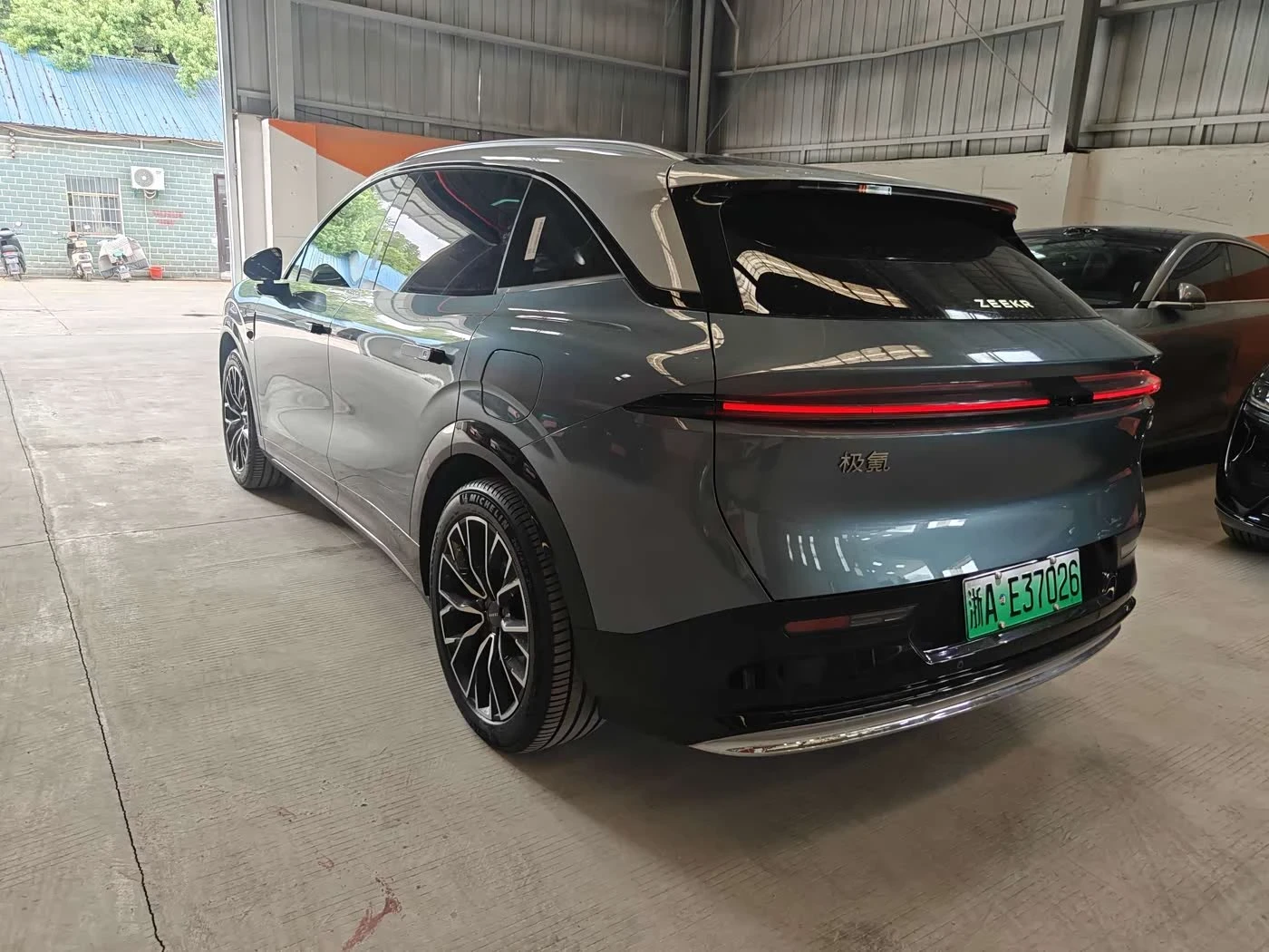 Zeekr 7X Intelligent Driving 75KW autogeorge.com, снимка 3 - Автомобили и джипове - 55689284