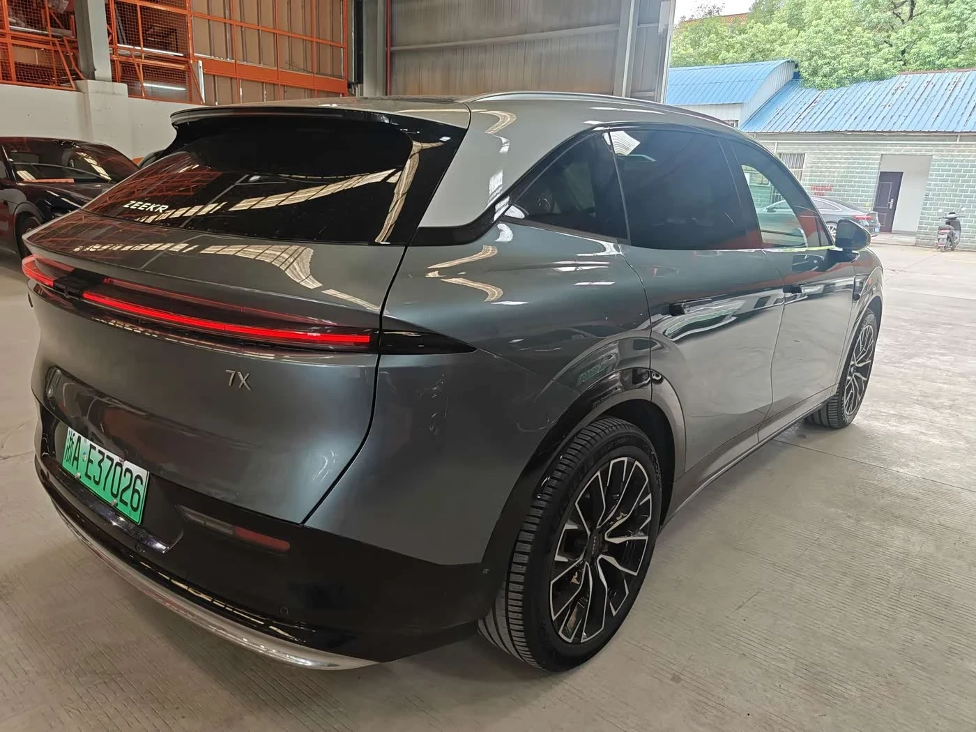 Zeekr 7X Intelligent Driving 75KW autogeorge.com, снимка 4 - Автомобили и джипове - 55689284