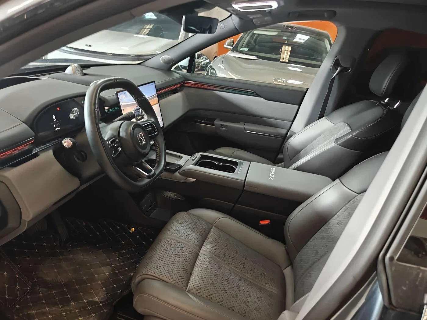 Zeekr 7X Intelligent Driving 75KW autogeorge.com, снимка 7 - Автомобили и джипове - 55689284