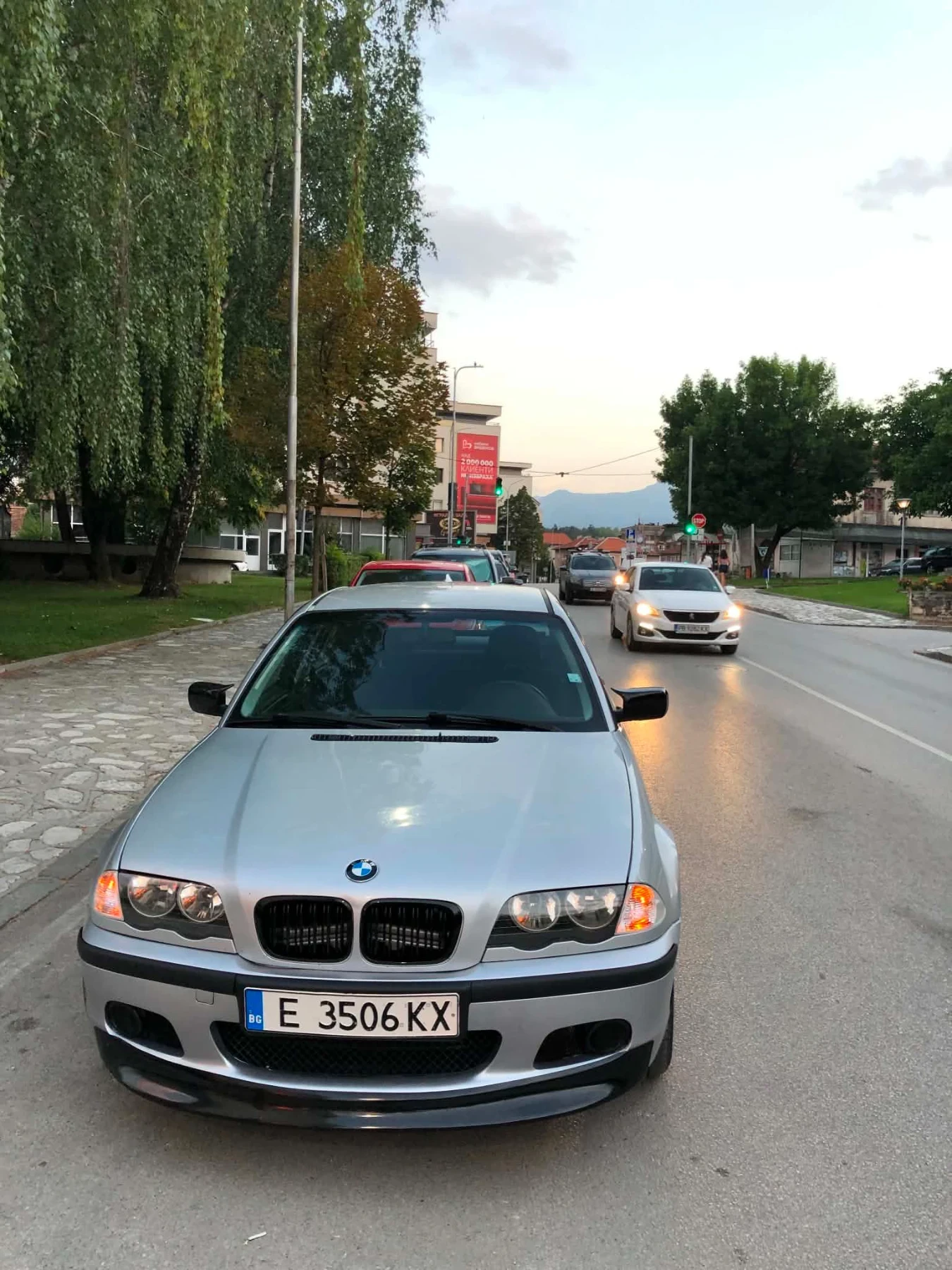 BMW 318, снимка 3 - Автомобили и джипове - 56057319
