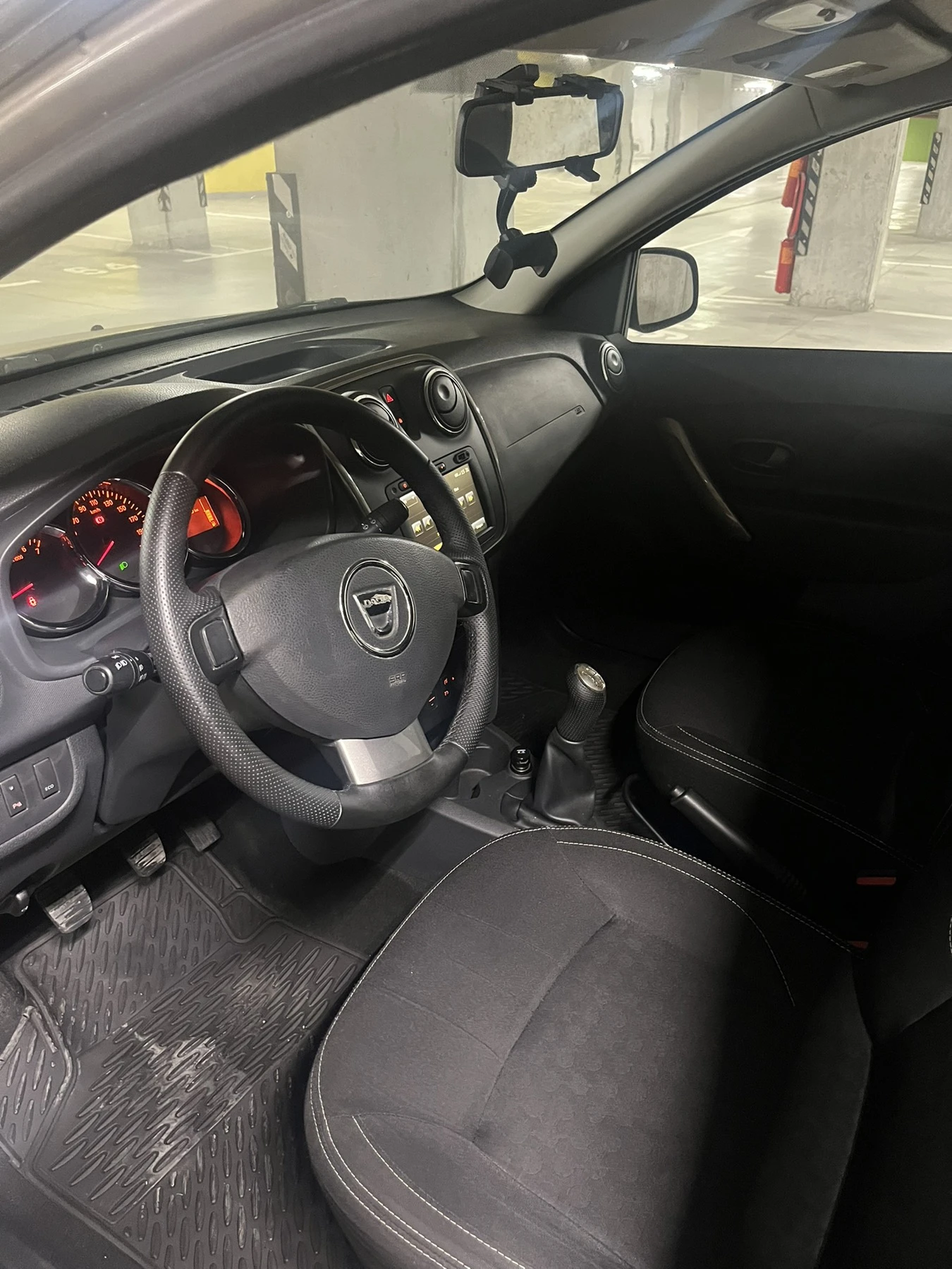 Dacia Logan, снимка 7 - Автомобили и джипове - 56062065