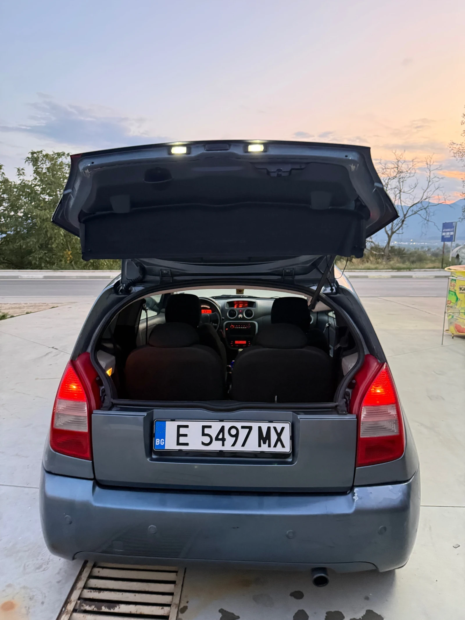 Citroen C2, снимка 8 - Автомобили и джипове - 56164187