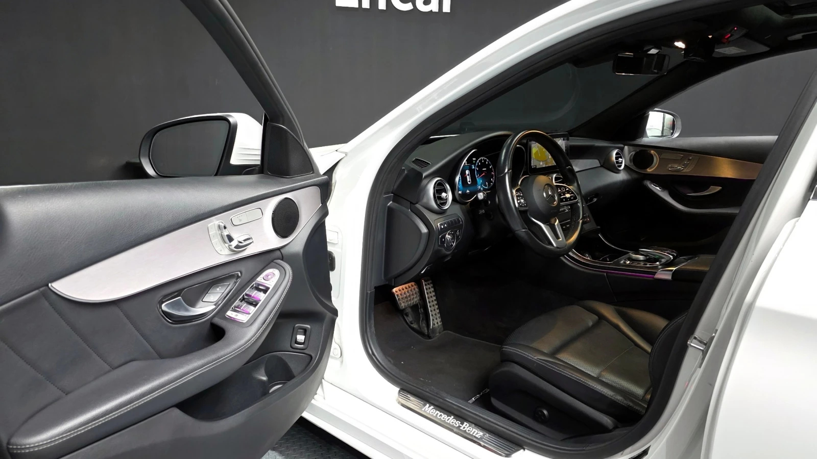 Mercedes-Benz C 200 AMG Line | Шибедах | Memory | Distronic, снимка 7 - Автомобили и джипове - 56213743