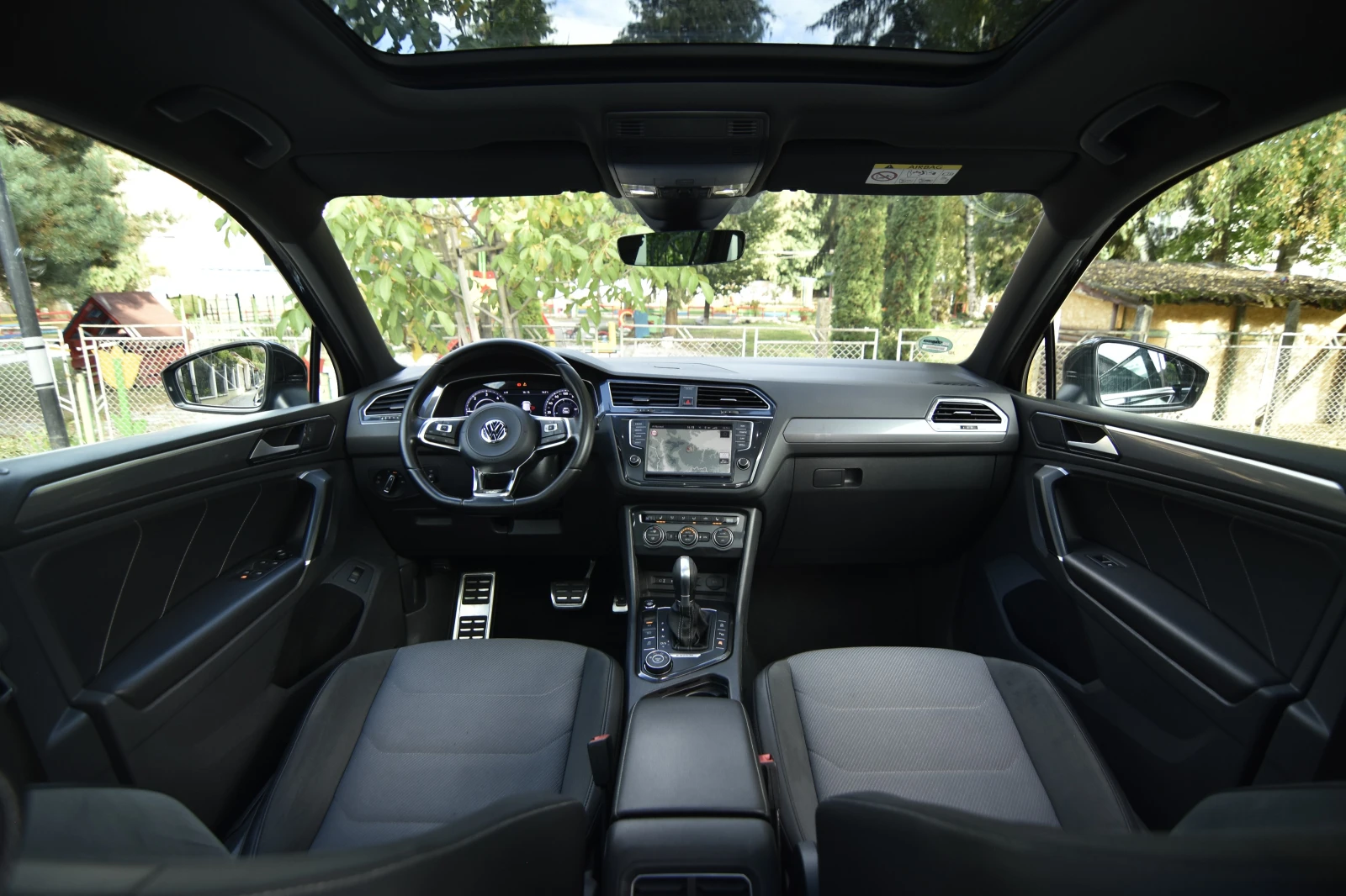 VW Tiguan 2.0TDI/2xR Line/4motion/ACC/PANORAM/Cam360/HEADUP/ | Mobile.bg   15