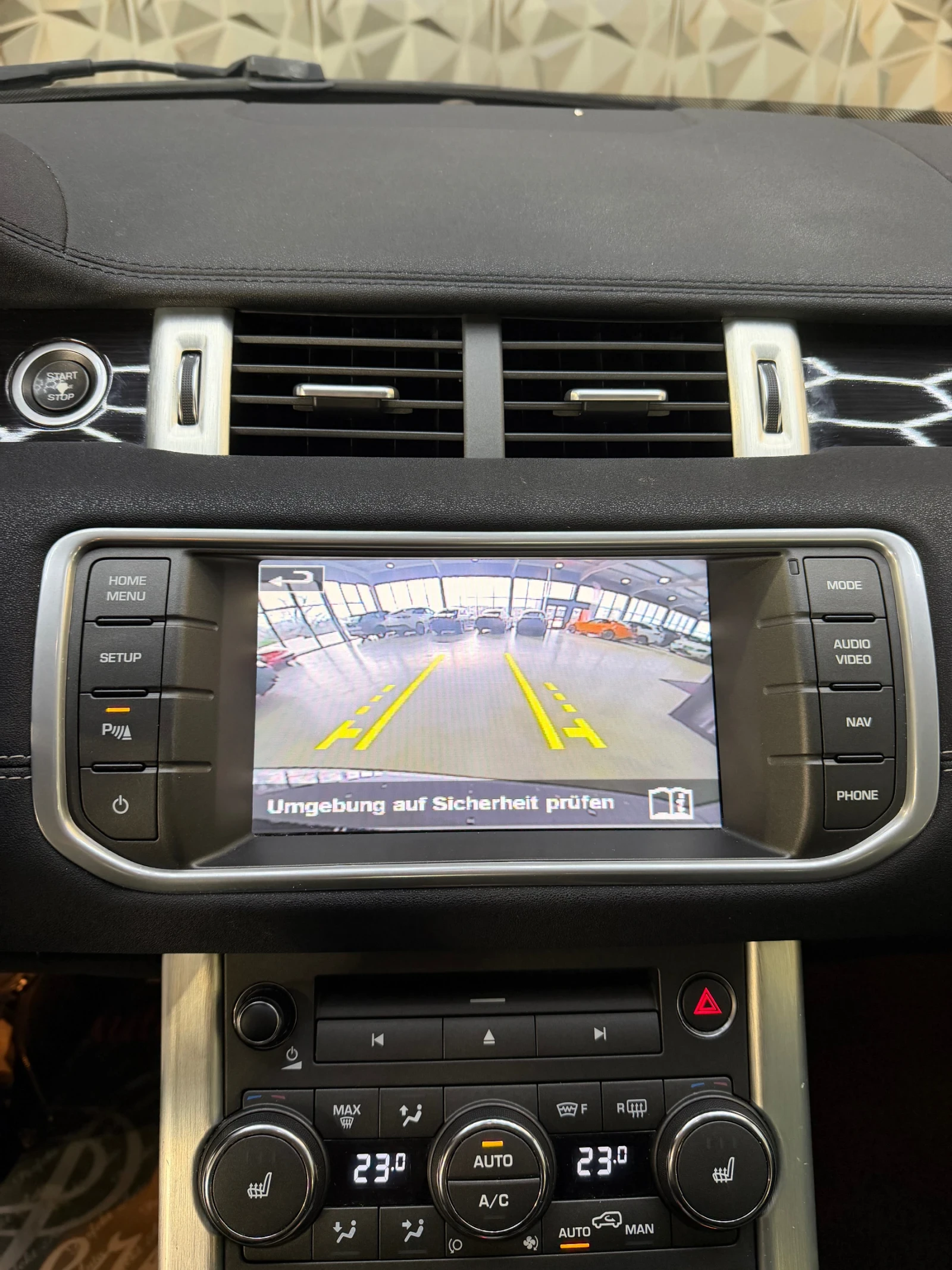 Land Rover Range Rover Evoque 2.2d 4X4 * MERIDIAN * Камера * , снимка 9 - Автомобили и джипове - 54113608