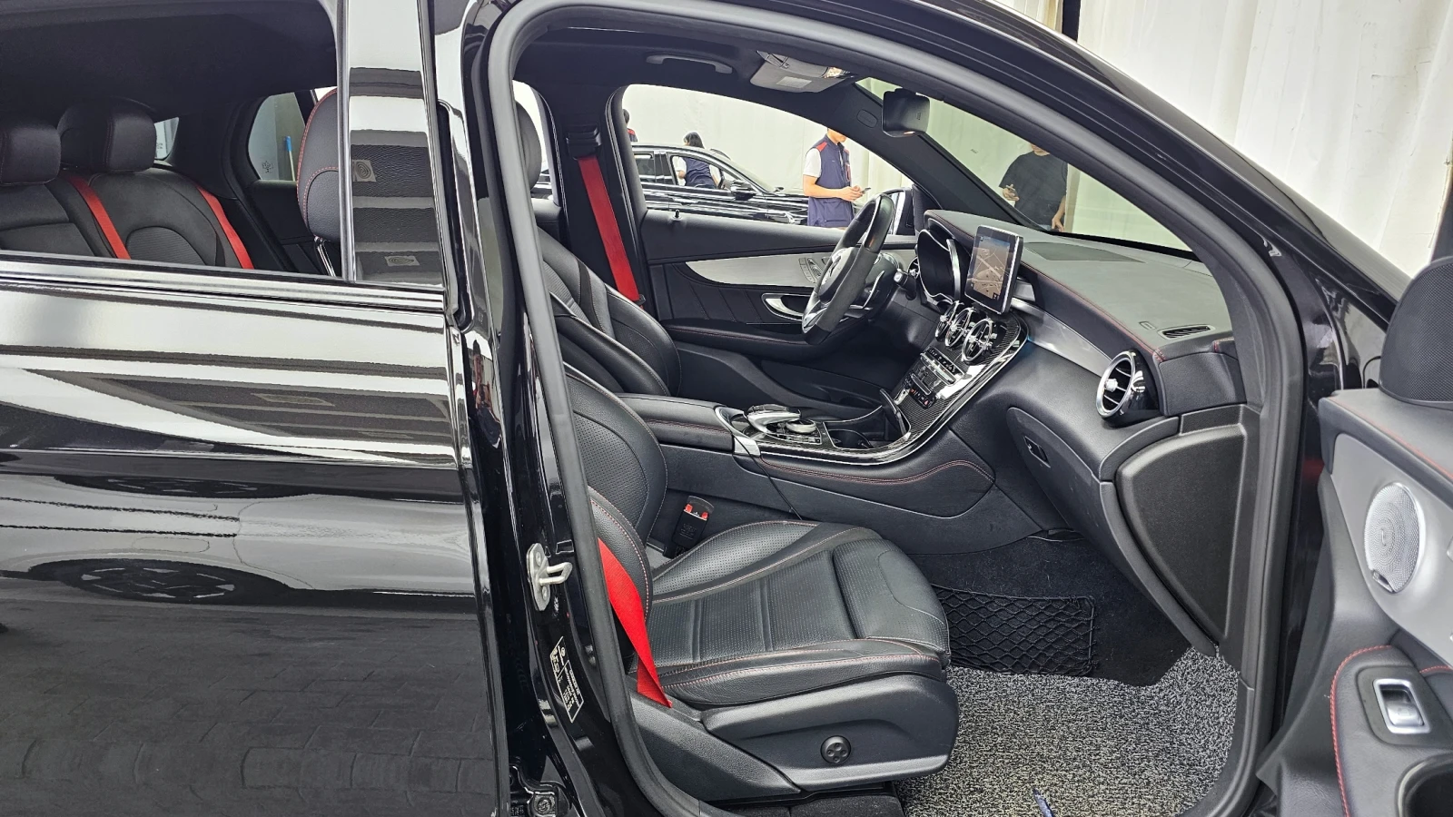 Mercedes-Benz GLC 43 AMG BURMASTER* HEAD-UP* 360* КРАЙНА ЦЕНА, снимка 14 - Автомобили и джипове - 54744949