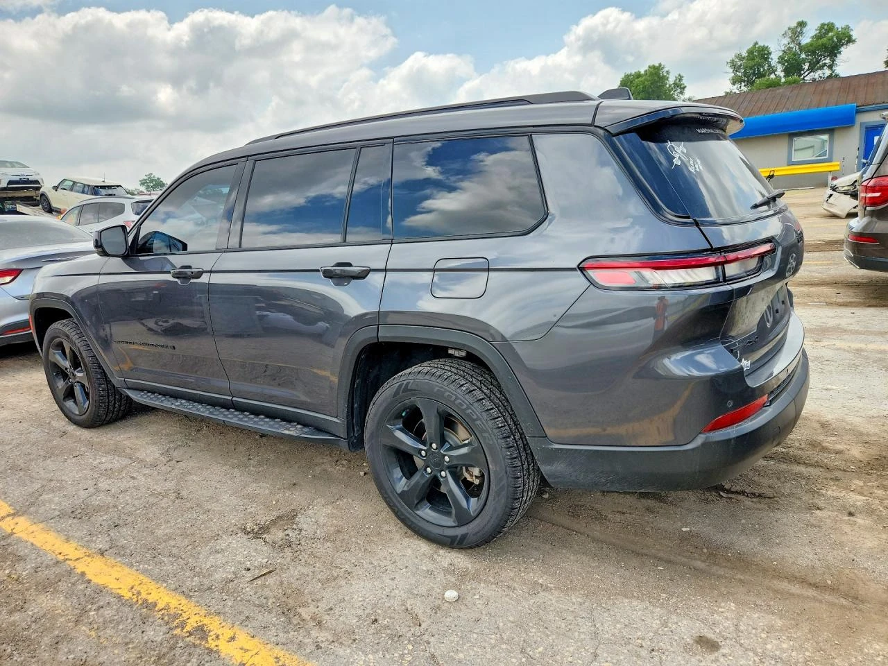 Jeep Grand cherokee 3.6l L Laredo, снимка 2 - Автомобили и джипове - 55106530