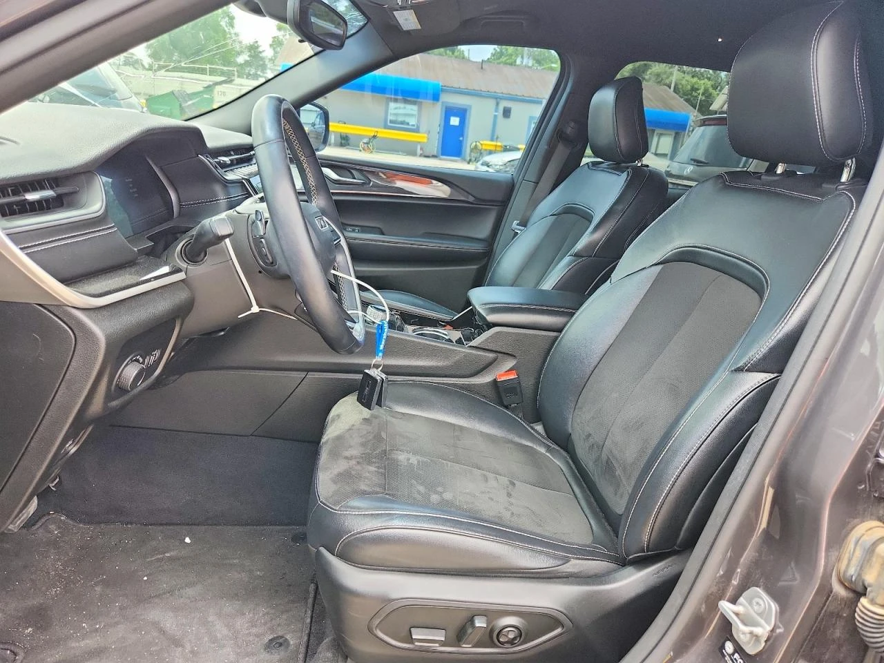 Jeep Grand cherokee 3.6l L Laredo, снимка 7 - Автомобили и джипове - 55106530