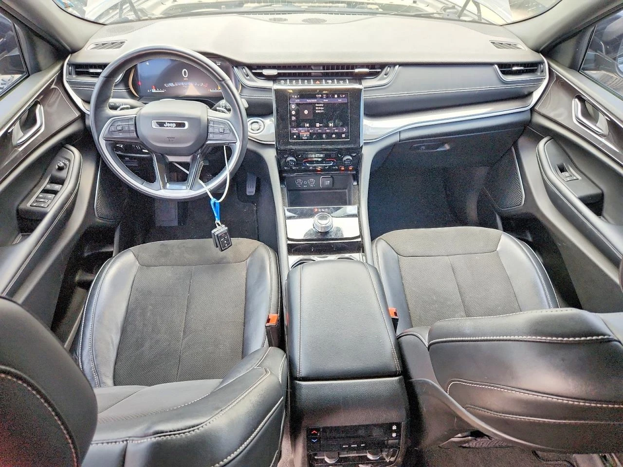 Jeep Grand cherokee 3.6l L Laredo, снимка 8 - Автомобили и джипове - 55106530