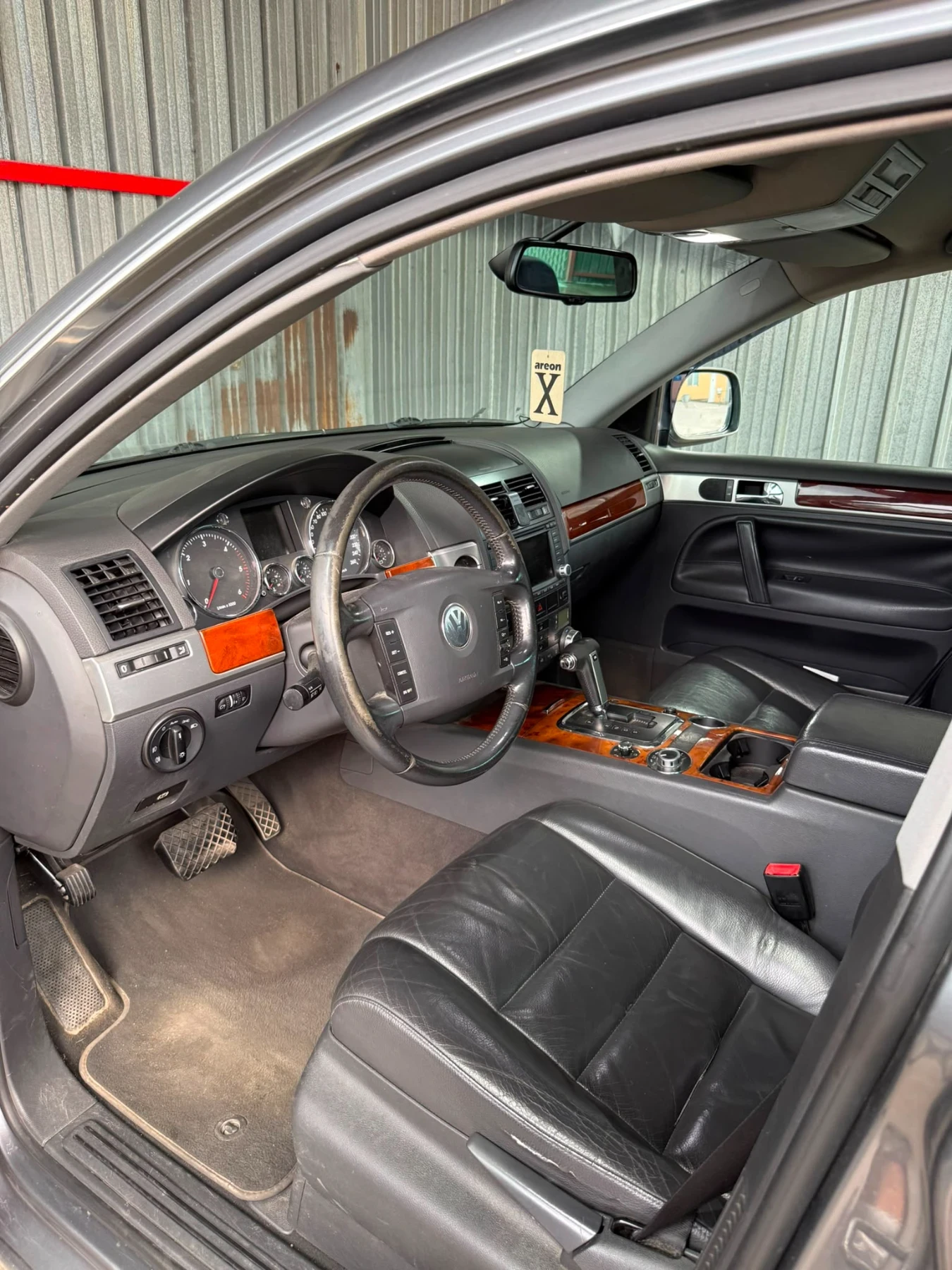 VW Touareg, снимка 10 - Автомобили и джипове - 55316703